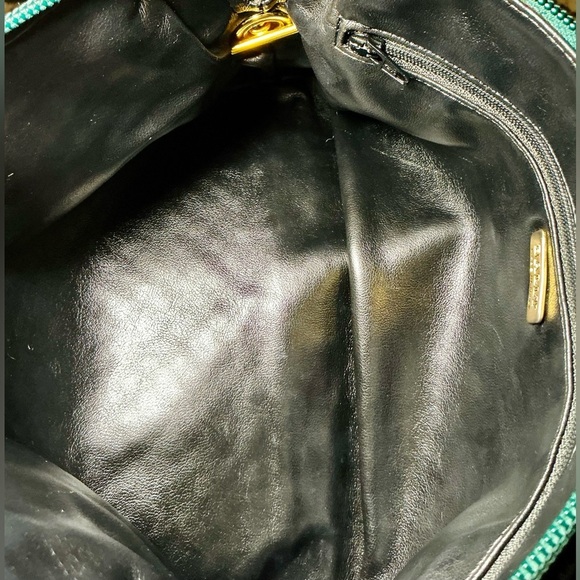 Bally Quilted Lambskin Handbag With Gold B Logo “Host Pick” - Picture 5 of 16